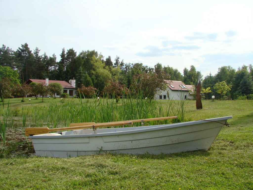 Bed and Breakfast Bobrowa Dolina Ryn  Exterior foto